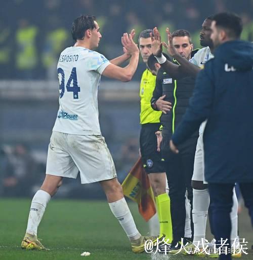 劳塔罗展示“怼锋”才华 3轮造5球 已成所在流派之大师