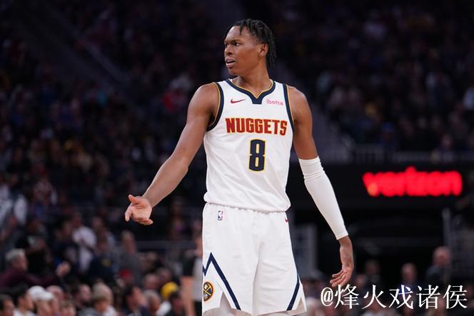 阿德尔曼谈沃特森伤势:预计不会长期缺阵,可能是骨挫伤 阿德尔曼谈沃特森伤势:预计不会长期缺阵,可能是骨挫伤